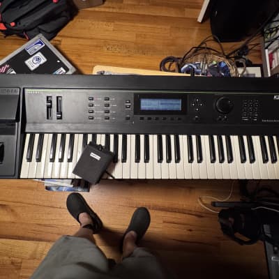 Kurzweil K2000 61-Key Digital Workstation Synthesizer 1990s - Black