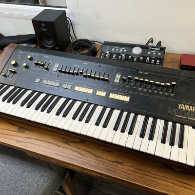 Yamaha SK-20 Symphonic Ensemble Synthesizer 1979 - 1980 - Black