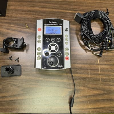 Roland TD-9 V-Drum Module w/Mount, Clamp, Wiring, VEX Pack, & Power - ZW61374