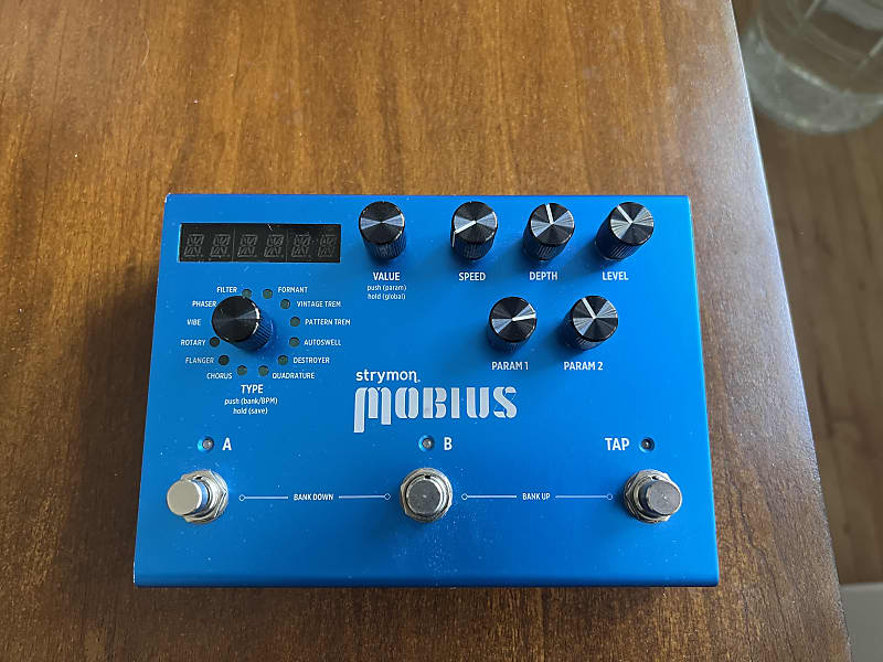 Strymon Mobius