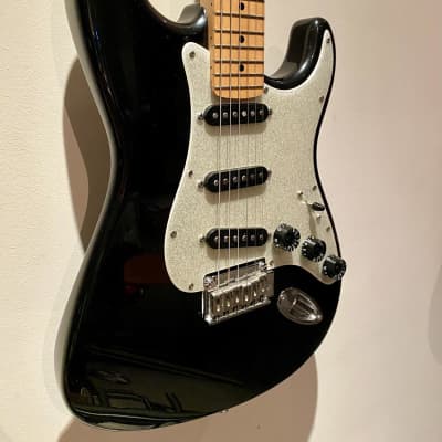 Squier Standard Stratocaster image 3