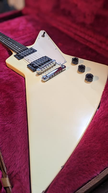 Gibson Explorer w/ Original Hardcase | White | 2001 Made In Gibson Explorer w/ Original Hardcase | White | 2001 Made In