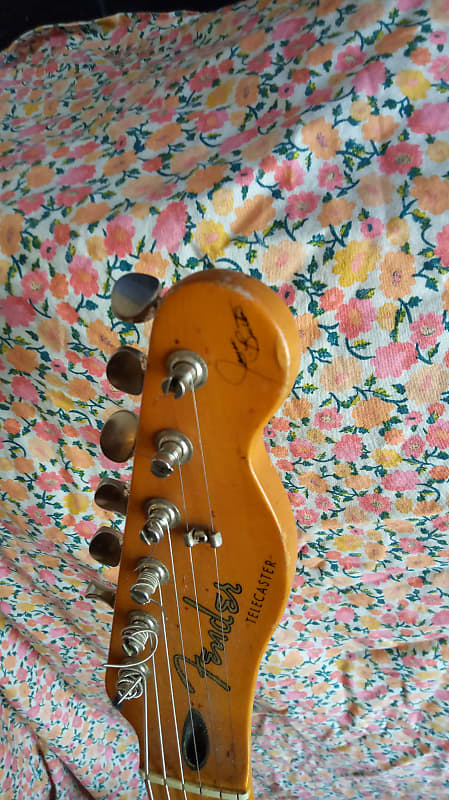 BURTON - DEE Fender James Burton Telecaster Blue Paisley Flames Maple