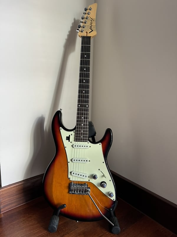 Line 6 JTV-69 James Tyler Variax Modeling Electric Guitar Tobacco Sunburst  | Reverb