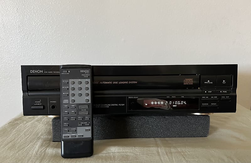 Denon DCM340, 5 Discs Changer CD Player, good working Reverb