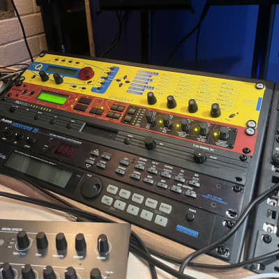 Waldorf Micro Q Rackmount Synthesizer 1999 - 2011 - Yellow