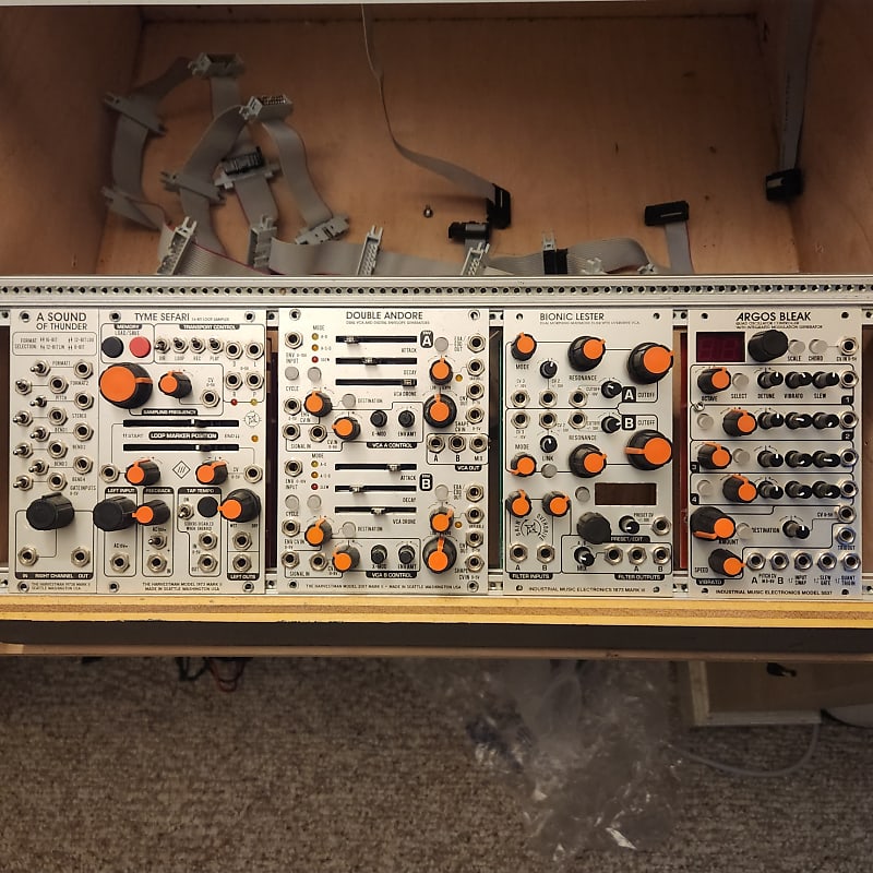 Industrial Music Electronics Tyme Sefari 2 + A Sound Of Reverb