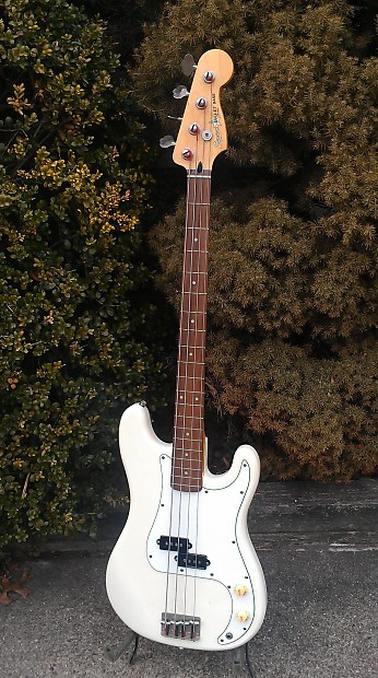 1987 Squier by Fender Bullet 1 P Bass White MIK