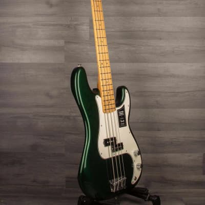 Fender  Limited Edition Player Precision Bass®, Maple Fingerboard, British Racing Green image 4