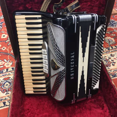 Vintage Universal Piano Accordion 120 Bass 41 Key Made in Italy 