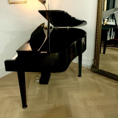 Must Sell-Yamaha Clarinova CLP-665 Digital Baby Grand Piano image 5