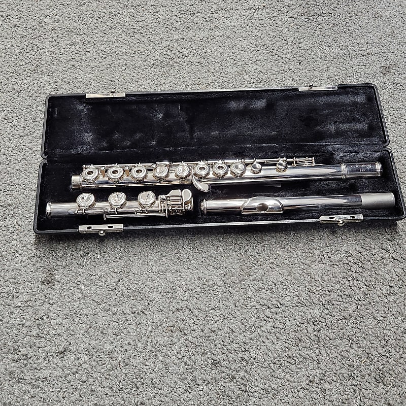 Armstrong 303 - Silver head open hole low B flute image 1