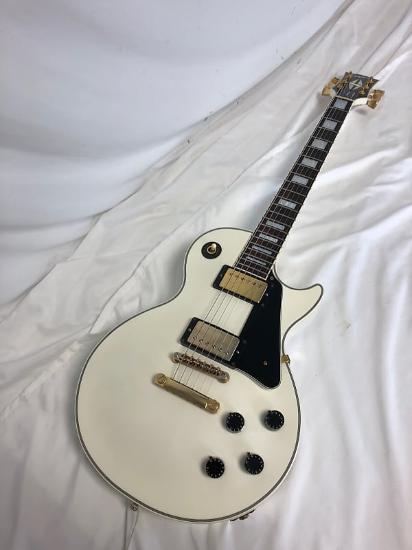 Epiphone Les Paul Custom LPC-80 2000 MIJ Alpine White w Epiphone Les Paul Custom LPC-80 2000 MIJ Alpine White w