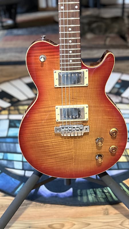 Line 6 Variax JTV-59 | Reverb