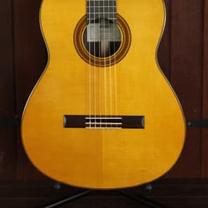 Yamaha CG182S Spruce Top Classical Guitar Natural