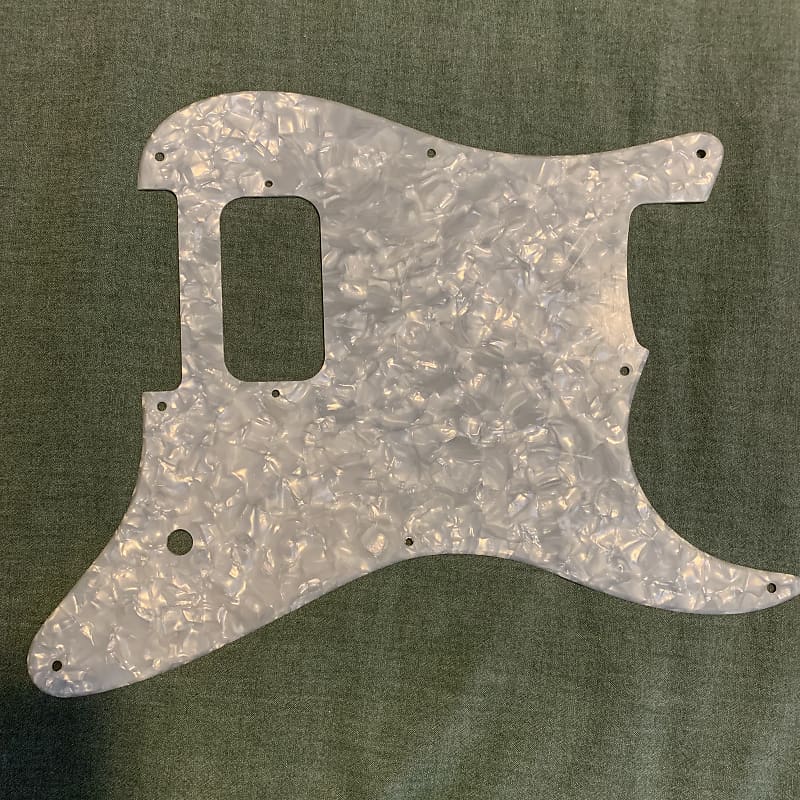 Warmoth Custom Stratocaster Pickguard Pearloid