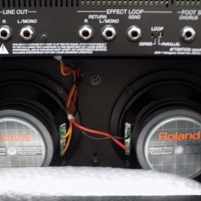 Roland JC-22 Jazz Chorus 30-watt 2x6.5" Stereo Combo Guitar Amplifier image 4