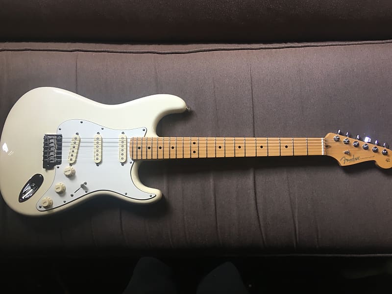 2015 Fender American Standard Strat w/ Vintage Noiseless
