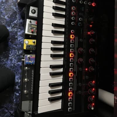 Roland  JD-Xi 37-Keys Black Used Interactive Analog/Digital Crossover Synthesizer Tested image 2
