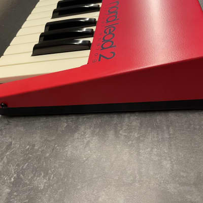 Nord Lead 2 49-Key 12-Voice Polyphonic Synthesizer 1997 - 2003 - Red image 4