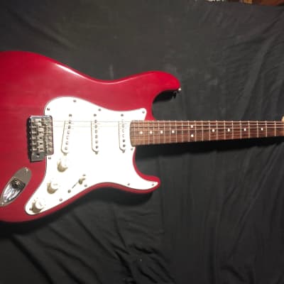 Fender Highway One Stratocaster with Rosewood Fretboard 2007 Midnight Wine Transparent image 13