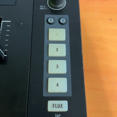 Native Instruments Traktor Kontrol Z2 2010s - Black image 3