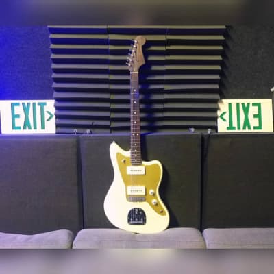 Fender Limited Edition American Professional Jazzmaster with Rosewood Neck image 4