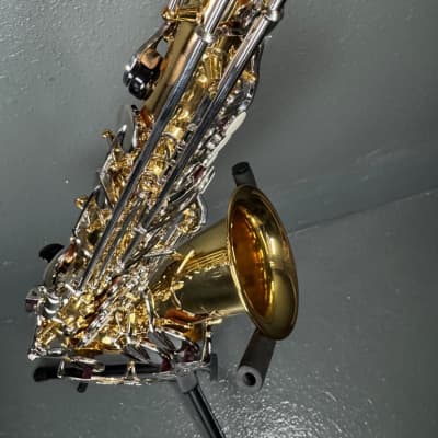 Yamaha Alto Saxophone w/Case YAS-26 (China) (Like New/Demo Inst.) image 3