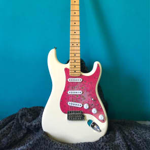 FENDER David Gilmour paisley pink Stratocaster (w / Duncan, CS 69, Fat 50's, Shielded & MORE) image 1