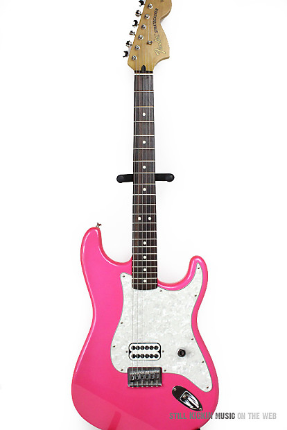 Tom delonge signature strat top