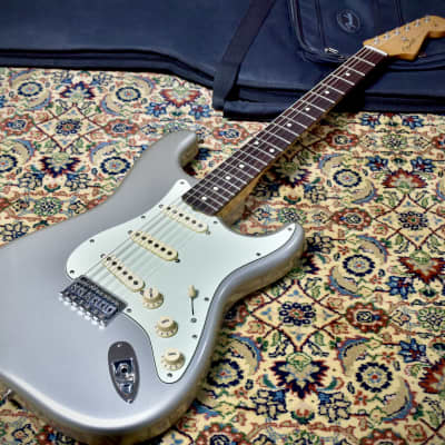 Fender Robert Cray Artist Series Signature Stratocaster 2021 - Inca Silver image 2