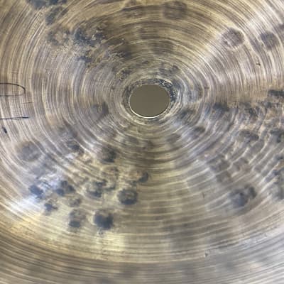 Istanbul Agop 22" 30th Anniversary Ride Cymba 2114 g. + Leather Cymbal Bag image 6