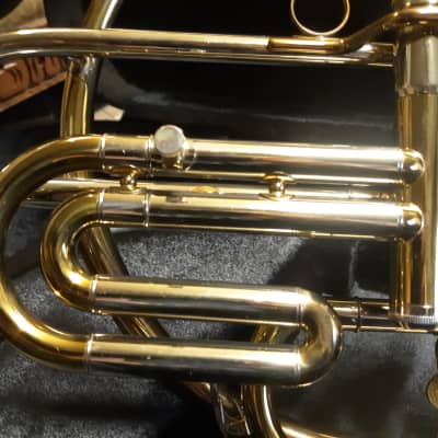 Holton MH101 Bb Marching Mellophone image 10
