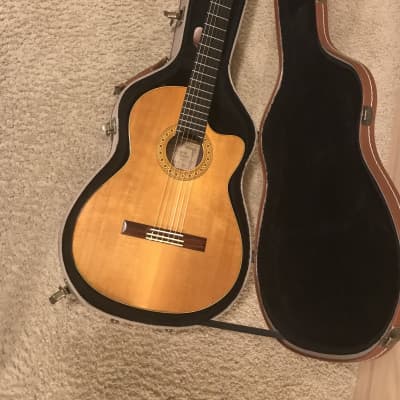 ALVAREZ YAIRI CY127CE Classical Acoustic Electric Guitar made in Japan 1989 with original hard case for sale