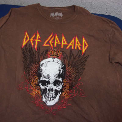 Def Leppard with Skull design XL 46/48 Band Shirt brown a little wrinkled  Rock Band gray Shirt image 1