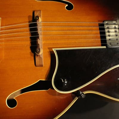 1957 Gibson L-5 C acoustic archtop in sunburst with original case and extra pickguard with pickup image 4