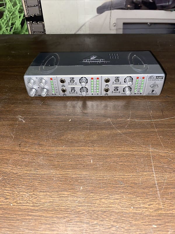 Behringer AMP800 4 channel stereo no power cord Very Good Work no issues Used image 1