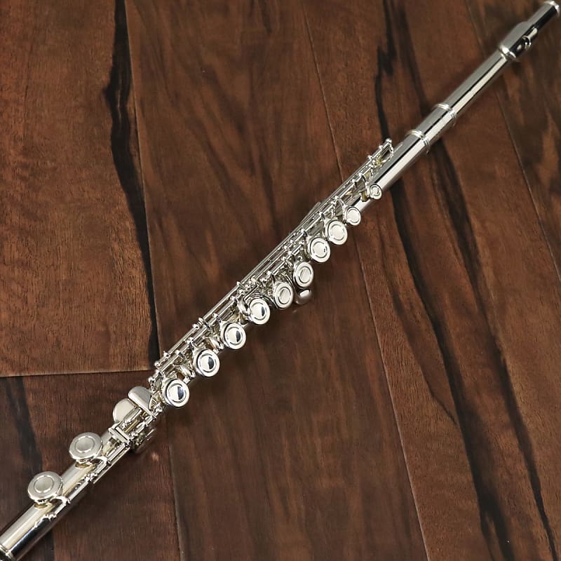 YAMAHA YFL 411 Flute (05/12_02)