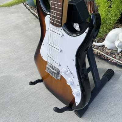 AXL  Headliner Sunburst Stratocaster image 6