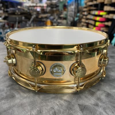 DW Collector's Carbon Fiber Edge 5.5x14 Snare w/Gold HW