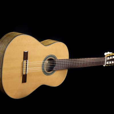 David Duyos - Cedar luthier handmade guitar - French Polish 2024 - French polish image 3