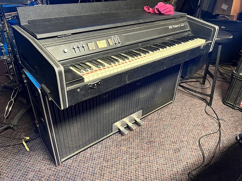 Roland MP-700 1977 - Black | Reverb Canada