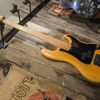 Fender Precision Bass Fretless with Maple Fingerboard 1978 Modded - Natural image 12