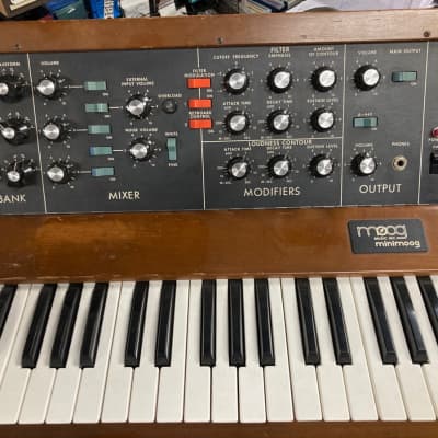 Vintage - Moog Minimoog Model D - Monophonic Synthesizer 1972 - SERVICED image 4