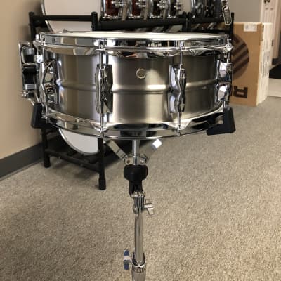 Yamaha RLS-1455 Recording Custom 5.5x14" Stainless Steel Snare Drum image 4