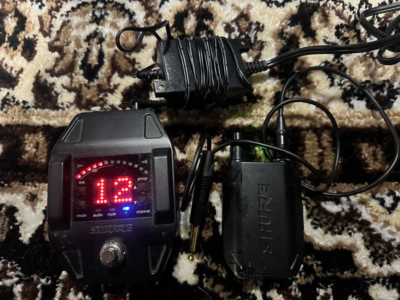 Shure GLXD16 Guitar Pedal Wireless System | Reverb