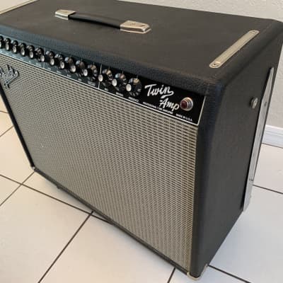 Fender Professional  2 channel 25/100W Twin Amp 1999 Black Tolex  / Silver Face Cloth Fabric image 2