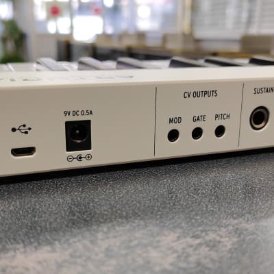 Arturia KeyStep 32-Key MIDI Controller 2017 - Present - White image 6