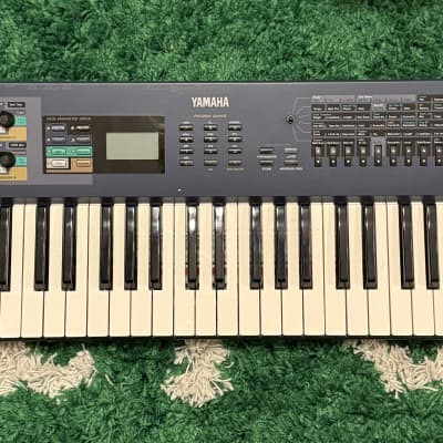 Yamaha AN1x Virtual Analog Synthesizer 1997 - Blue