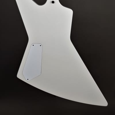 Manuel Ali Guitars X6 Custom Explorer 2019 white Metallic image 5